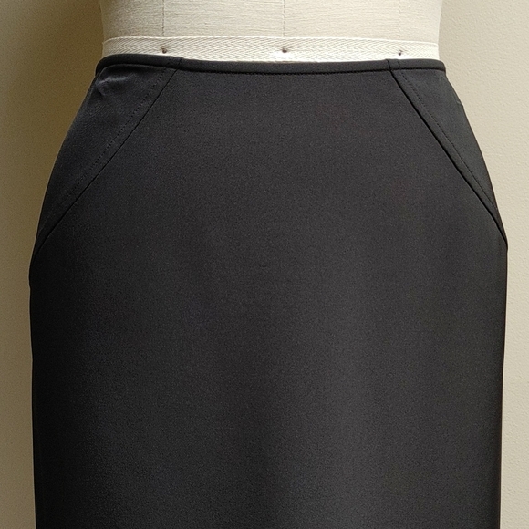 JÖN Black Pointed Hem Skirt 4 - Picture 6 of 10